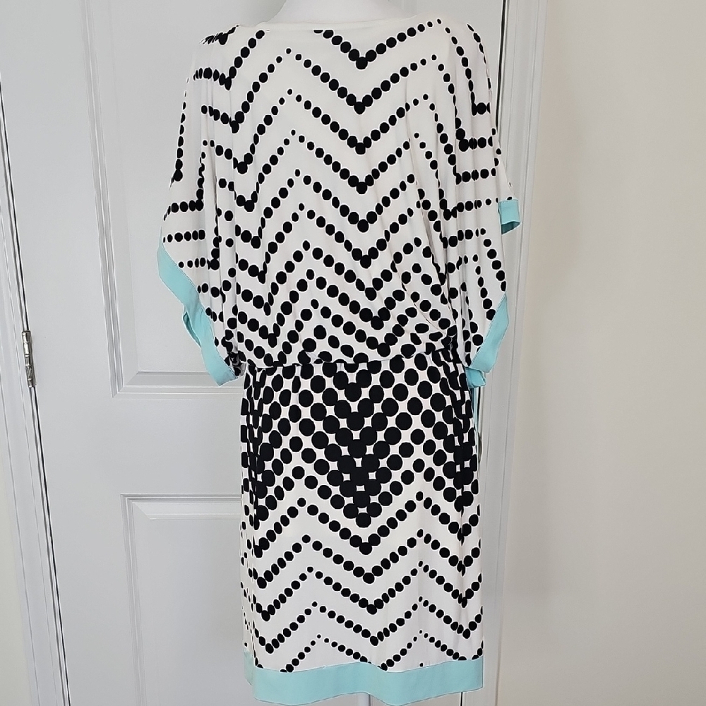 Sandra Darren Chevron Dot Dress in Black, White, and Light Blue Size 8 - Picture 3 of 10